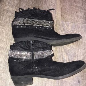 Black ankle boots.